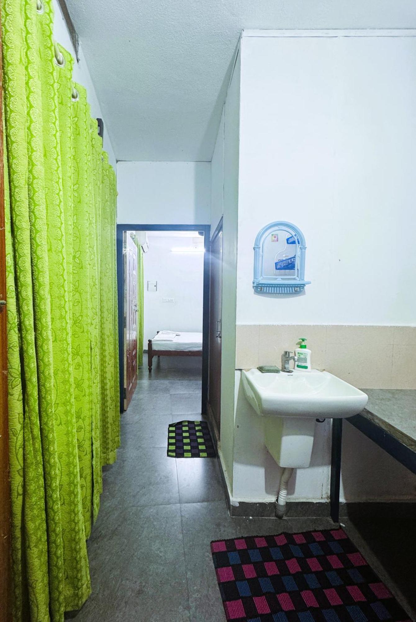 Vcs Apartments Parassinikadavu Parassinikkadavu Cameră foto